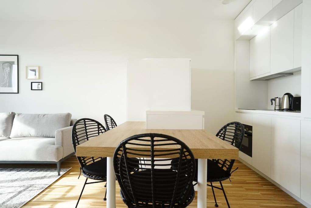 Apartment With Terrace Near Metro Station And Spa Viyana Dış mekan fotoğraf